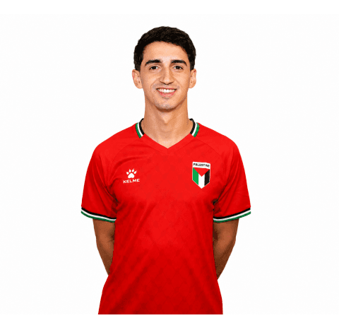 صورة أغوستين منصور بقميص المنتخب الفلسطيني